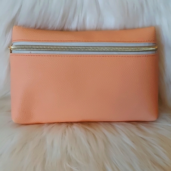 Makeup Bag and Beauty Product Bundle - Picture 6 of 7